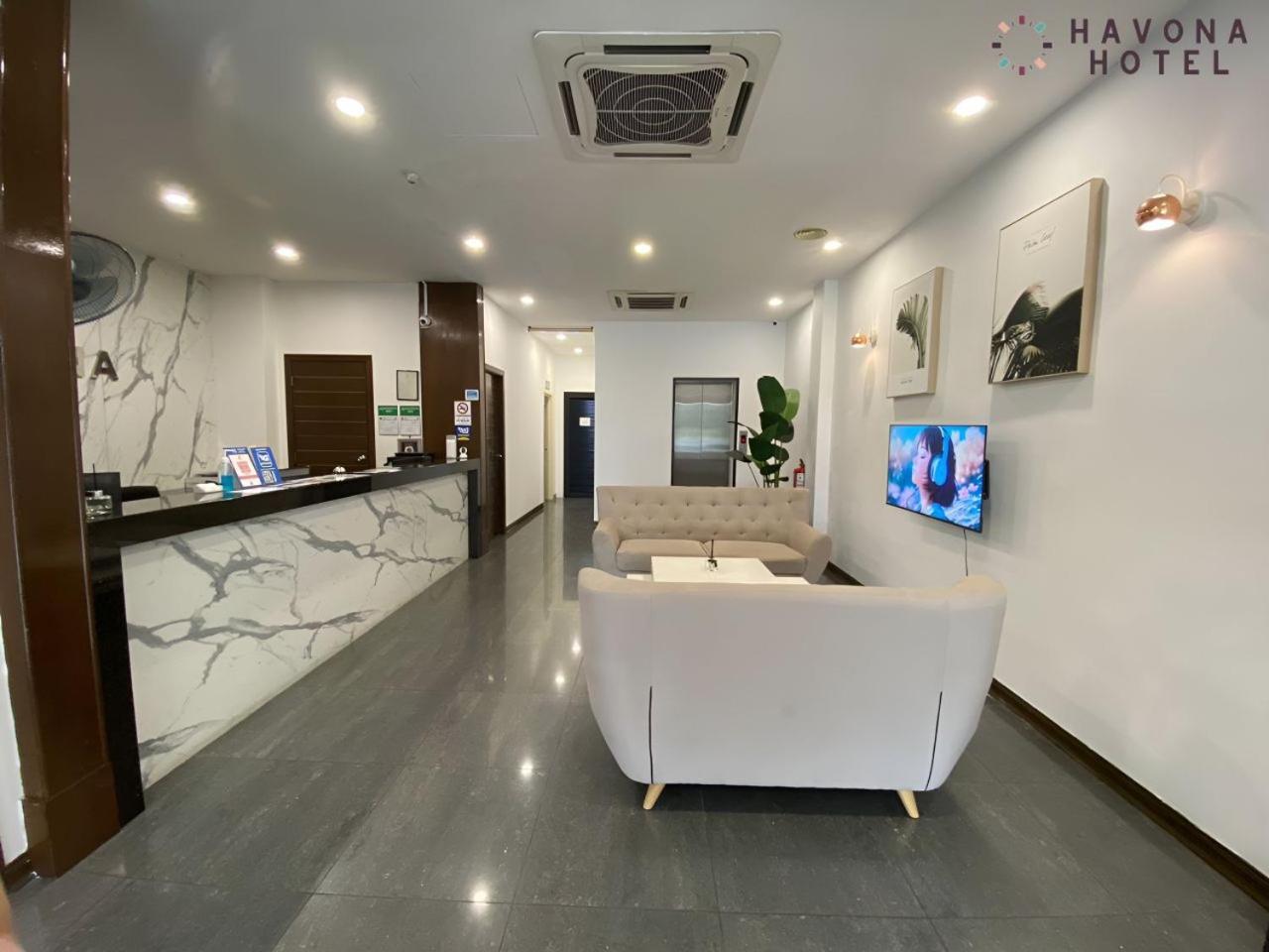 Havona Hotel - Taman Tropika Kulai Bagian luar foto