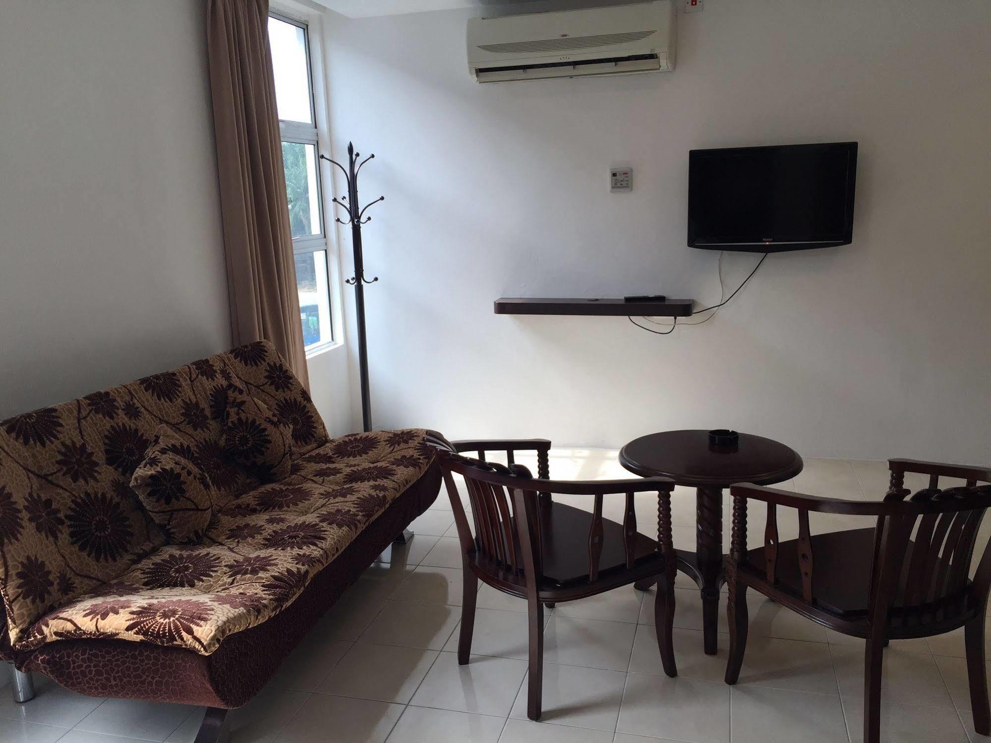 Havona Hotel - Taman Tropika Kulai Bagian luar foto