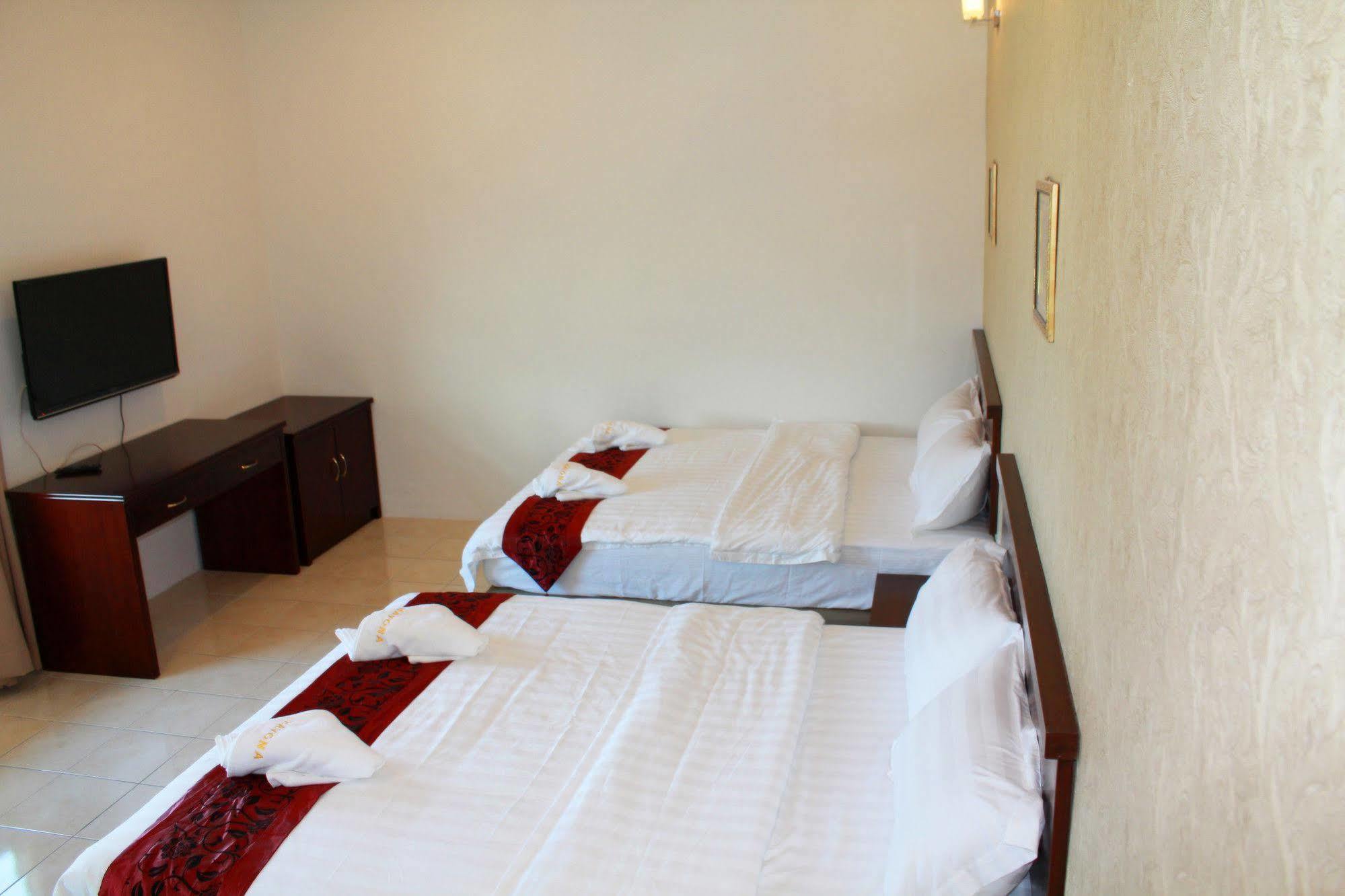 Havona Hotel - Taman Tropika Kulai Bagian luar foto