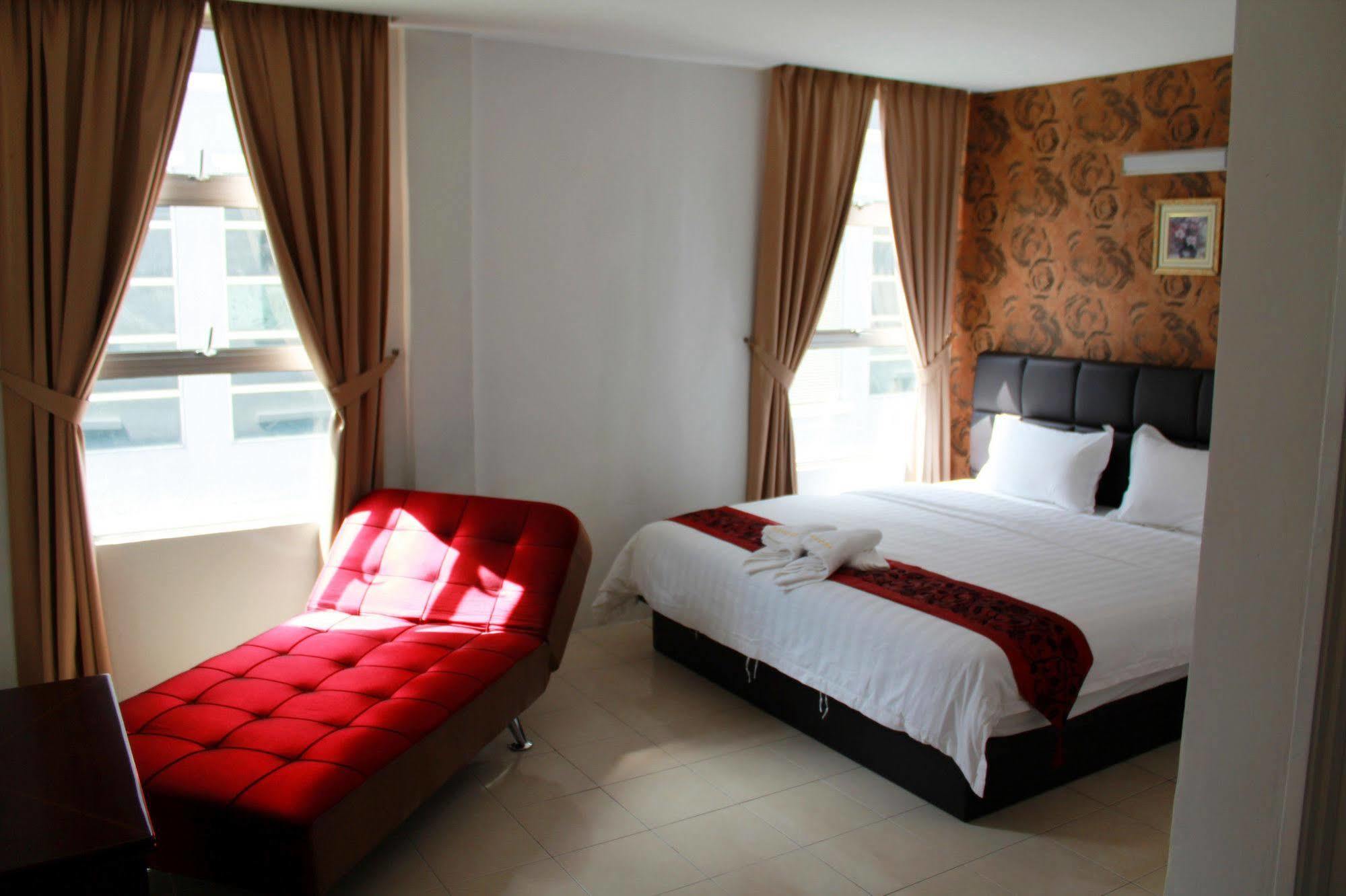 Havona Hotel - Taman Tropika Kulai Bagian luar foto