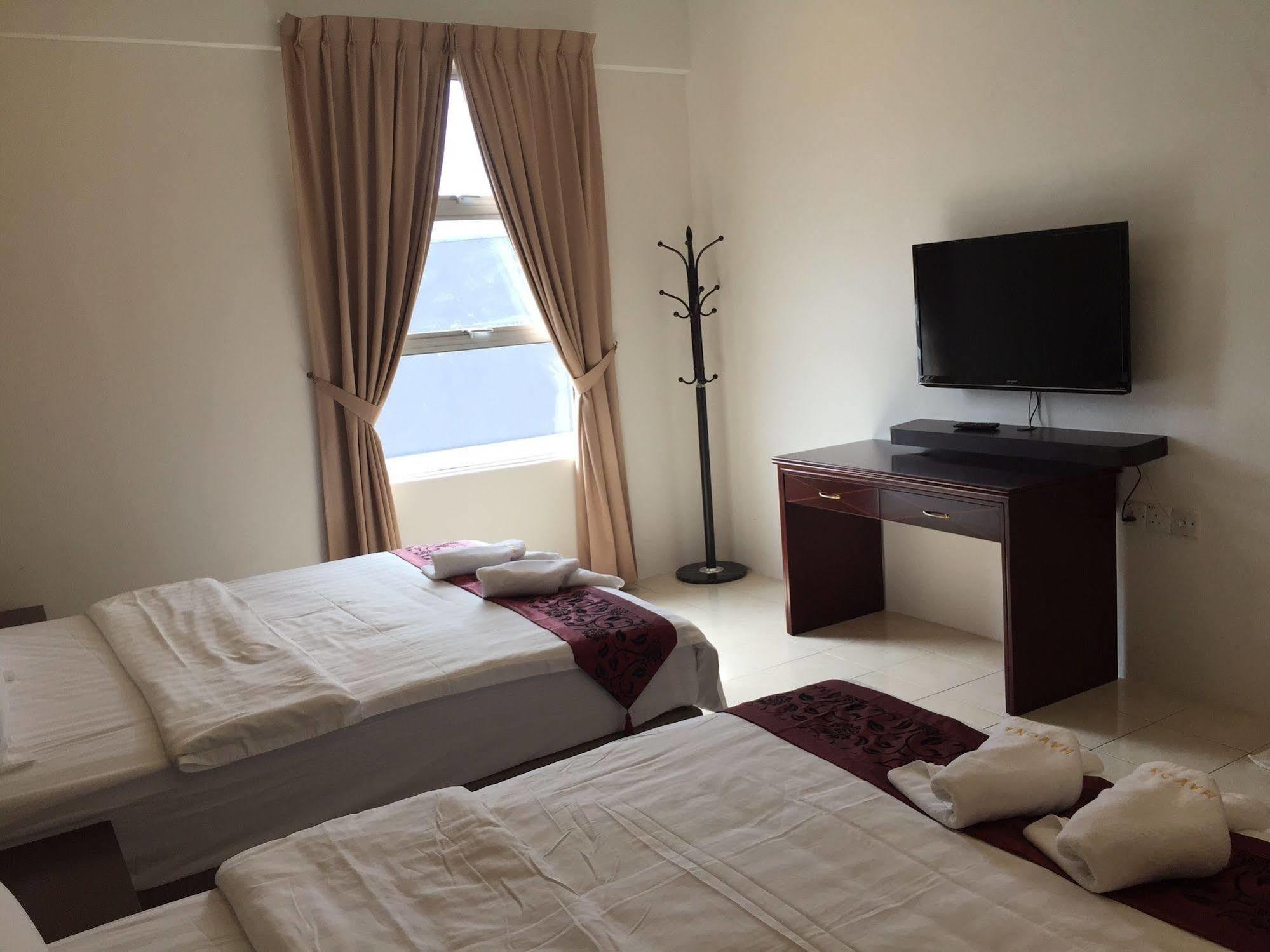 Havona Hotel - Taman Tropika Kulai Bagian luar foto